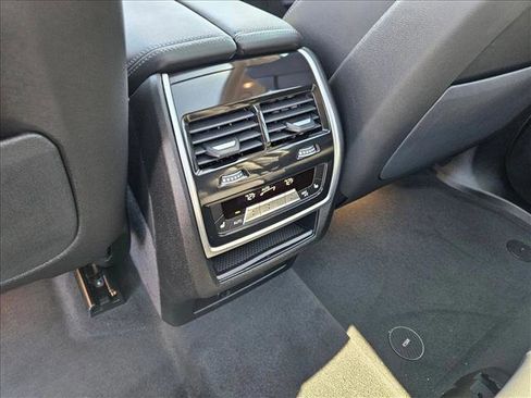 Used 2026 BMW X7 xDrive40i AWD/4WD image 17