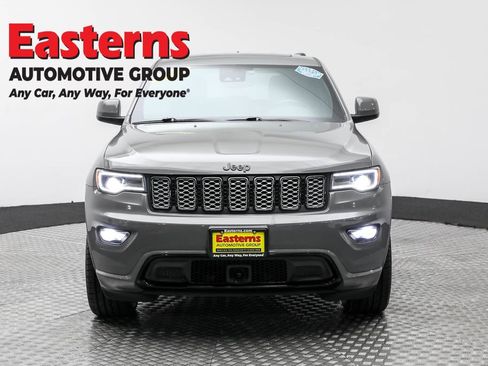 Used 2020 Jeep Grand Cherokee Altitude image 2