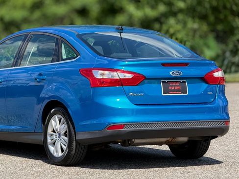 Used 2012 Ford Focus SEL image 16
