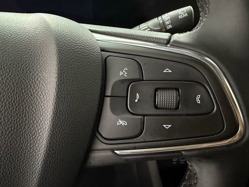 Used 2025 Buick Encore GX Sport Touring FWD image 13