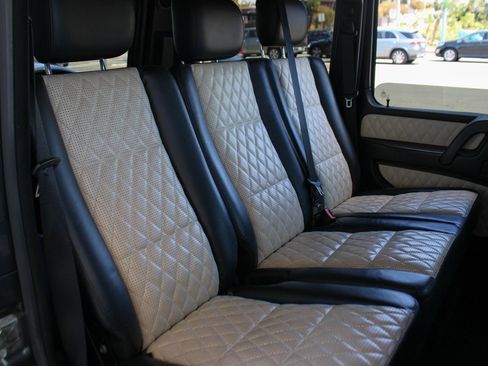 Used 2015 Mercedes-Benz G 63 AMG 4MATIC image 23