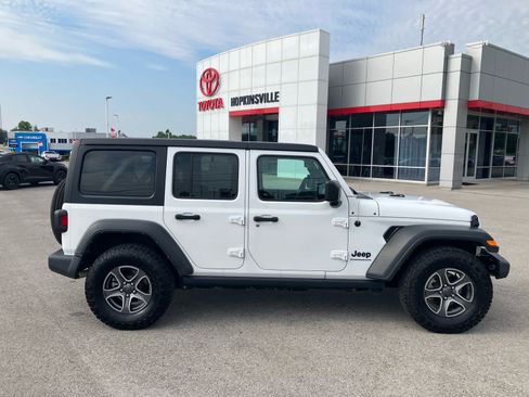 Used 2023 Jeep Wrangler Unlimited Sport AWD/4WD image 8