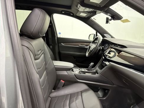 Certified 2025 Cadillac XT6 Sport w/ Platinum Package image 24