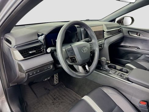 Certified 2025 Toyota Camry SE FWD image 9