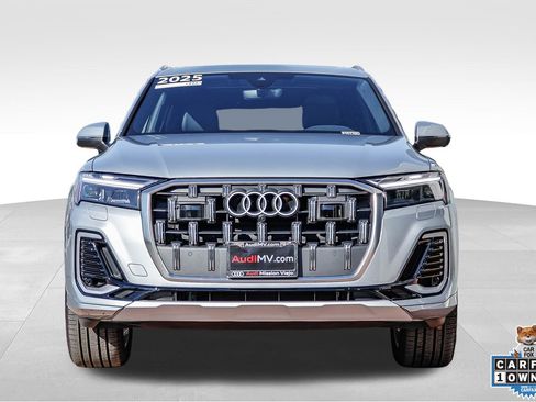 Certified 2025 Audi Q7 2.0T Premium w/ Convenience Package image 2