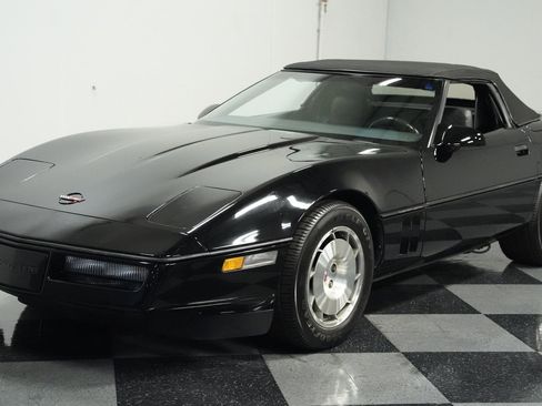Used 1986 Chevrolet Corvette Convertible image 5