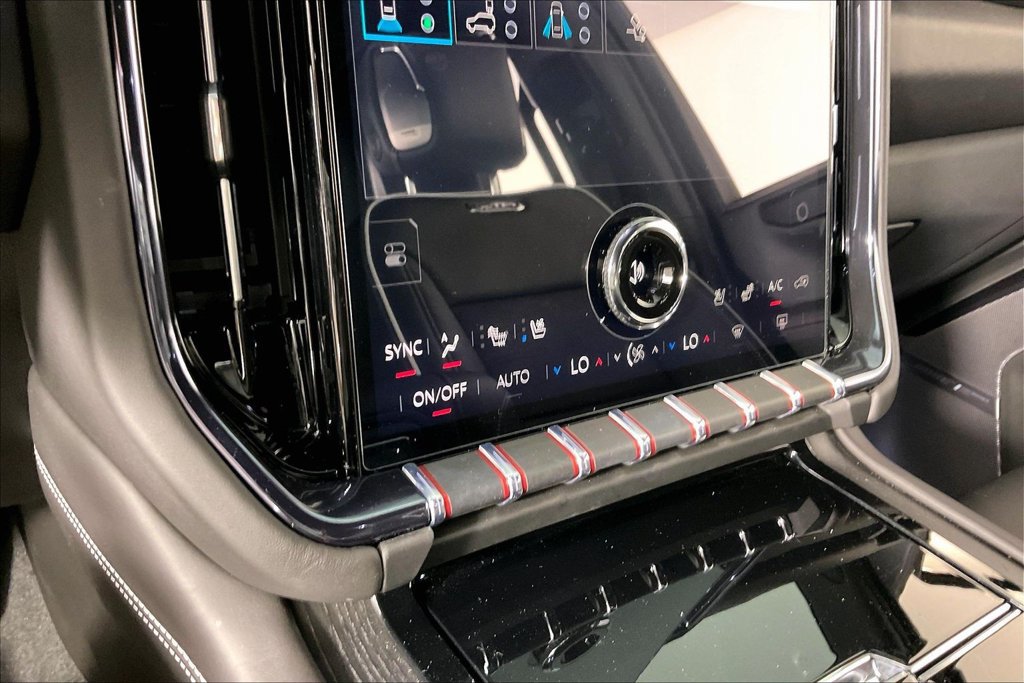Used 2025 GMC Yukon AT4 Ultimate w/ LPO, Floor Liner Package AWD/4WD image 13
