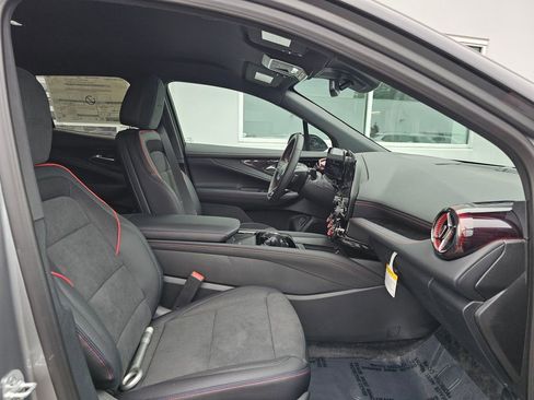 Used 2026 Chevrolet Blazer EV RS image 11