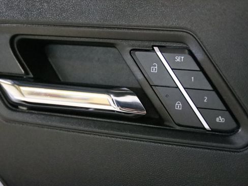 Used 2023 GMC Canyon AT4X image 49