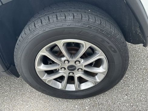 Used 2015 Jeep Grand Cherokee Limited w/ Trailer Tow Group IV image 14