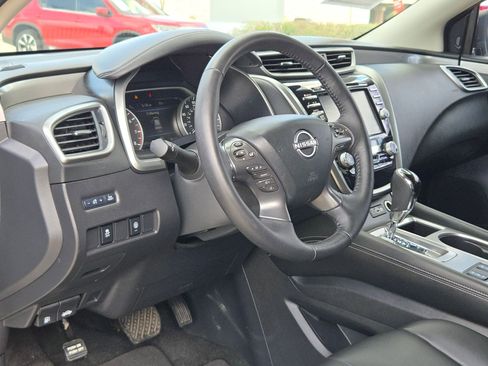 Certified 2024 Nissan Murano SV image 10
