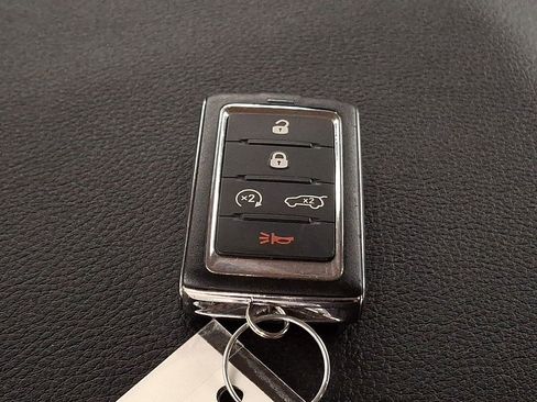 Used 2022 Jeep Grand Cherokee L Limited AWD/4WD image 25
