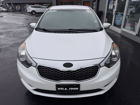 Used 2016 Kia Forte LX w/ LX Popular Package FWD image 3