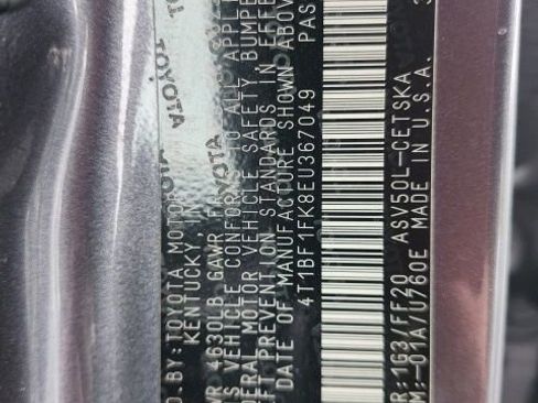 Used 2014 Toyota Camry L image 6