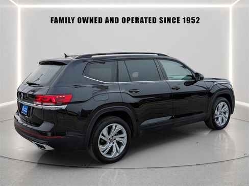 Certified 2023 Volkswagen Atlas SE image 7