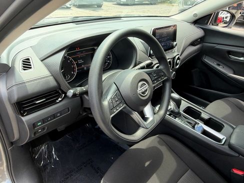 Used 2025 Nissan Sentra SV w/ Trunk Package FWD image 10