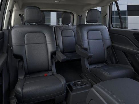 New 2025 Lincoln Aviator AWD w/ Equipment Group 101A image 11