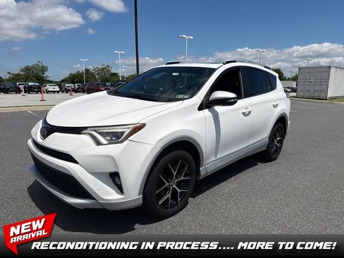 Used 2016 Toyota RAV4 SE w/ Advanced Technology Package AWD/4WD image 1