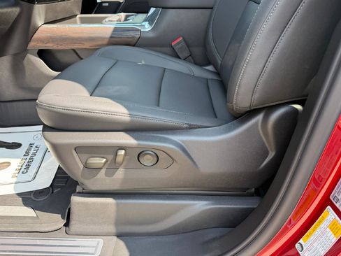 New 2025 GMC Sierra 2500 SLT w/ SLT Premium Package image 15