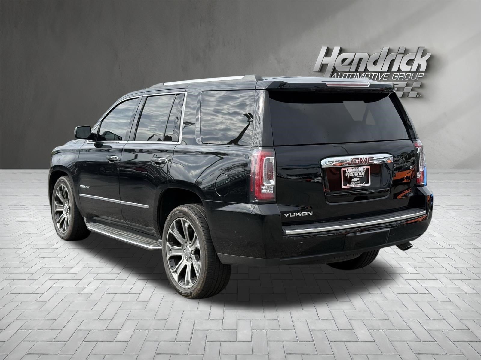 Used 2016 GMC Yukon Denali w/ Open Road Package AWD/4WD image 9