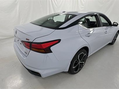 New 2025 Nissan Altima 2.5 SR w/ SR Premium Package