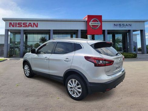 Certified 2022 Nissan Rogue Sport SV FWD image 7