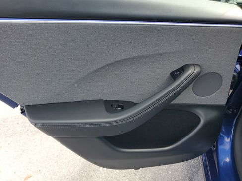 Used 2025 Tesla Model 3 Long Range RWD image 26