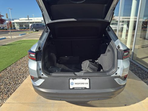 Used 2022 Volkswagen ID.4 Pro image 15