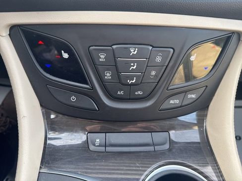 Used 2019 Buick Envision Preferred image 33