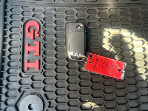 Used 2017 Volkswagen GTI S FWD image 35