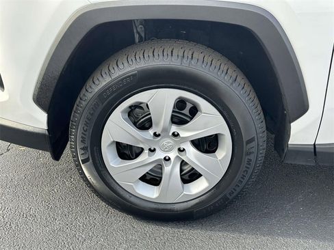 Used 2024 Toyota RAV4 LE image 27