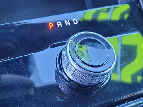 Used 2023 Jeep Grand Cherokee L Laredo image 24