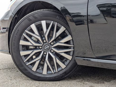 Used 2025 Nissan Altima 2.5 SV image 31