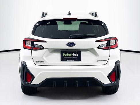 Used 2025 Subaru Crosstrek 2.0i Premium image 7