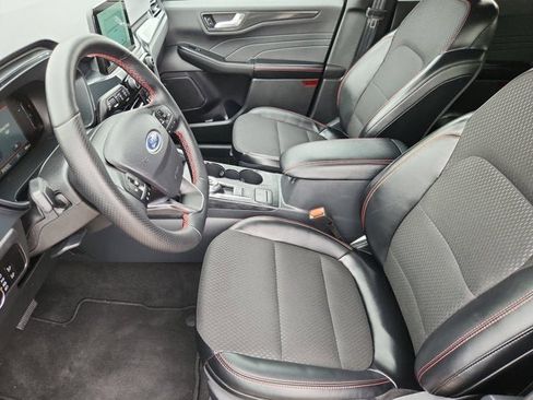 Used 2025 Ford Escape ST-Line image 9