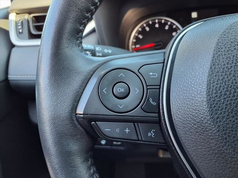 Used 2022 Toyota RAV4 XLE w/ Convenience Package image 14