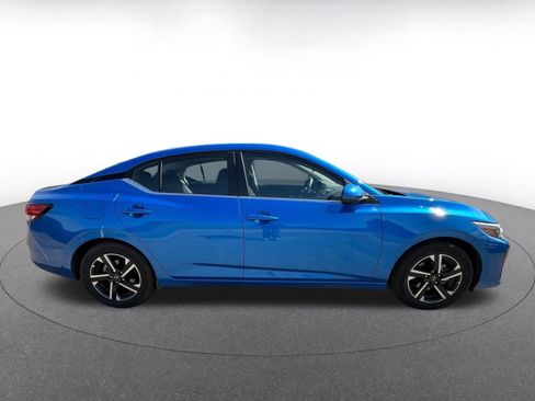 Used 2025 Nissan Sentra SV image 8