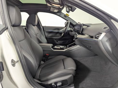 Used 2023 BMW i4 eDrive40 w/ Premium Package image 36