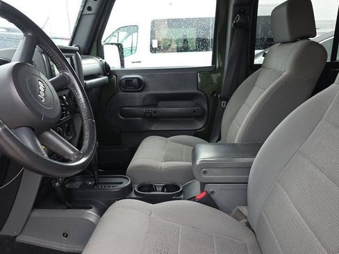 Used 2009 Jeep Wrangler Unlimited Rubicon w/ Trailer Tow Group AWD/4WD image 23