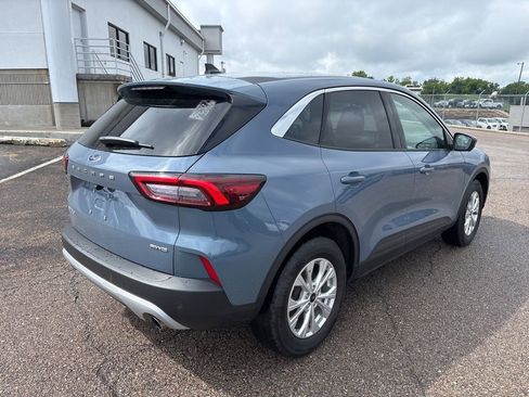Used 2023 Ford Escape Active w/ Tech Pack #2 AWD/4WD image 7