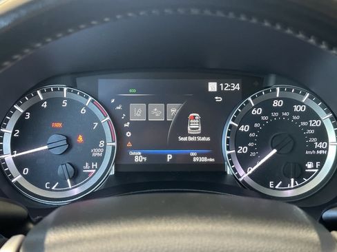 Used 2023 Toyota Highlander XLE FWD image 29