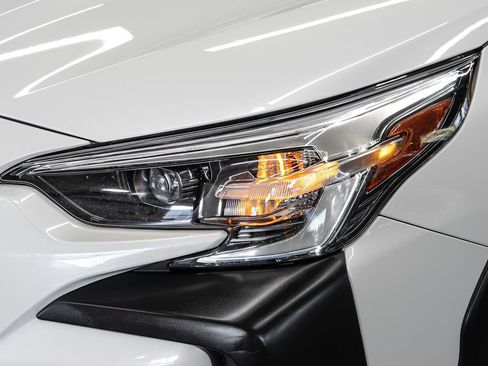 Used 2023 Subaru Outback Premium image 9