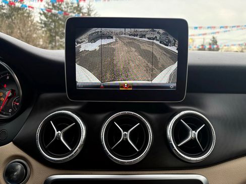 Used 2019 Mercedes-Benz CLA 250 4MATIC image 32