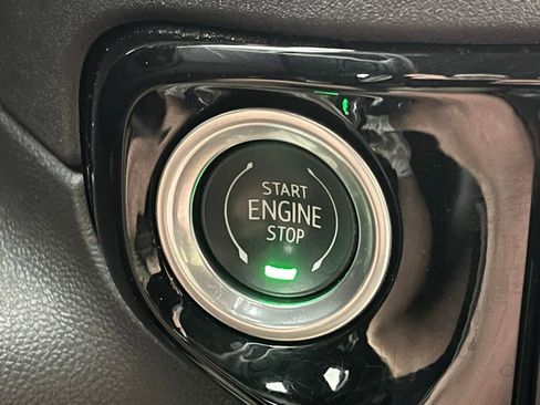 Used 2023 GMC Sierra 1500 SLT image 4