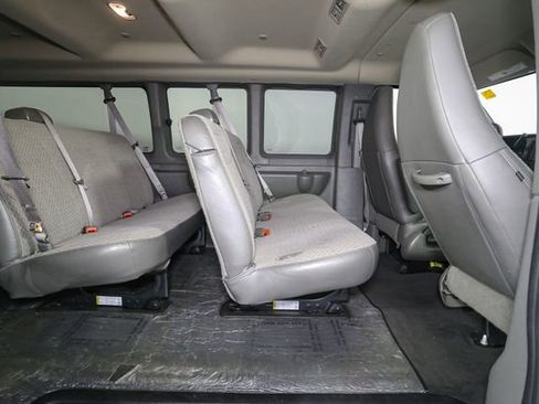 Used 2025 Chevrolet Express 3500 LT w/ LT Preferred Equipment Group RWD image 17