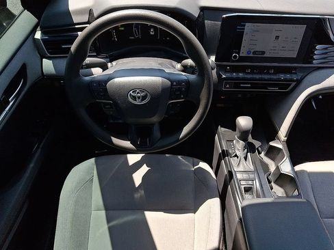 Used 2025 Toyota Camry LE w/ Convenience Package FWD image 11