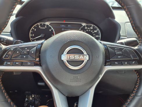 Used 2025 Nissan Altima 2.5 SR image 12