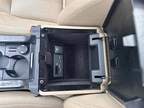 Used 2016 Land Rover Discovery Sport HSE image 24