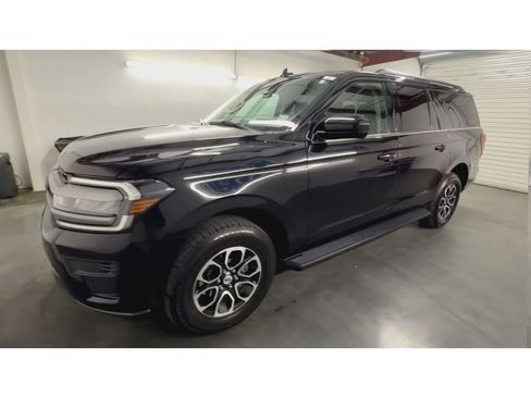 Used 2024 Ford Expedition Max XLT RWD image 4