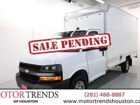Used 2022 Chevrolet Express 3500 w/ Driver Convenience Package RWD image 1